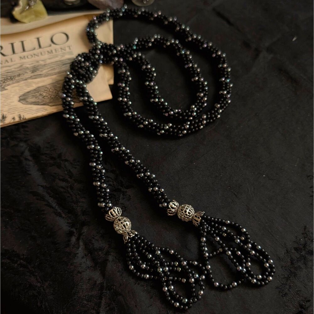 Seed Beaded Lariat Rope Y-Knot Necklace Long Black Silver